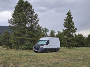 Starlink Mini off-grid WiFi for campers